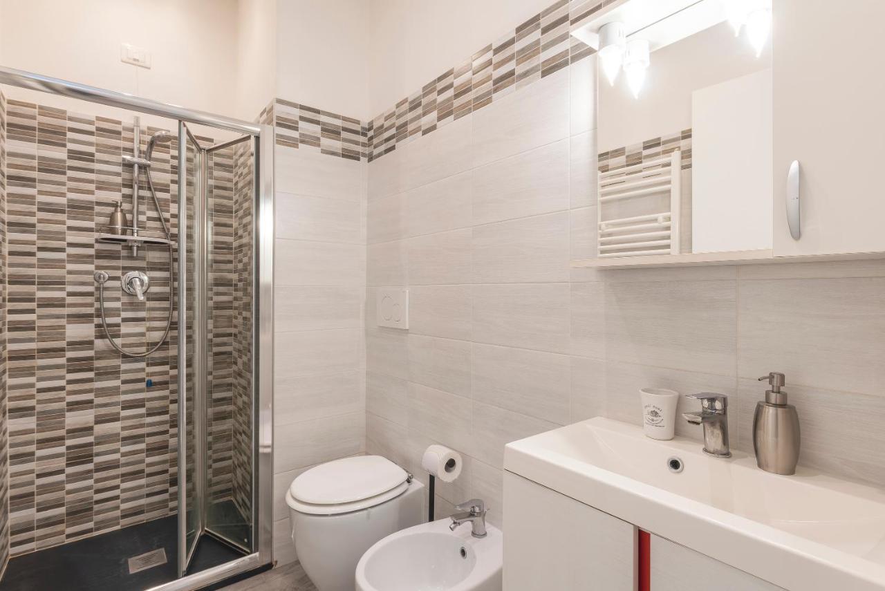 Il Poeta E La Stella Apartment ลาสเปเซีย ภายนอก รูปภาพ